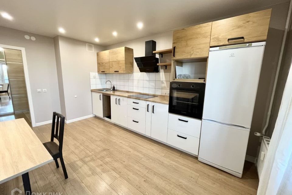 Сдаётся 2-комнатная квартира, 63 м²