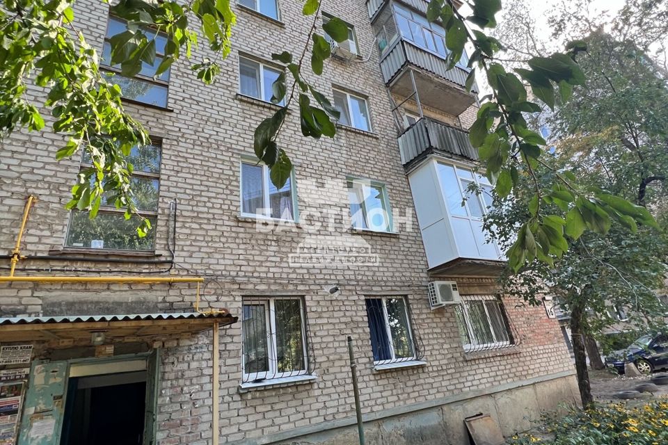 Продаётся 4-комнатная квартира, 62 м²