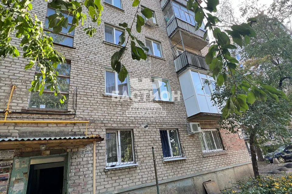 Продаётся 4-комнатная квартира, 62 м²