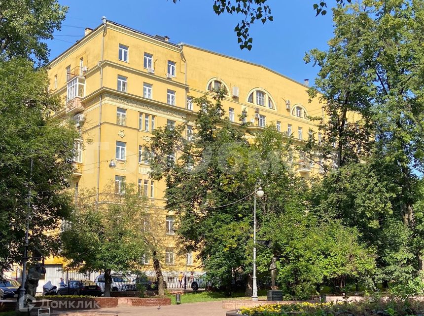 Продаётся 3-комнатная квартира, 115 м²