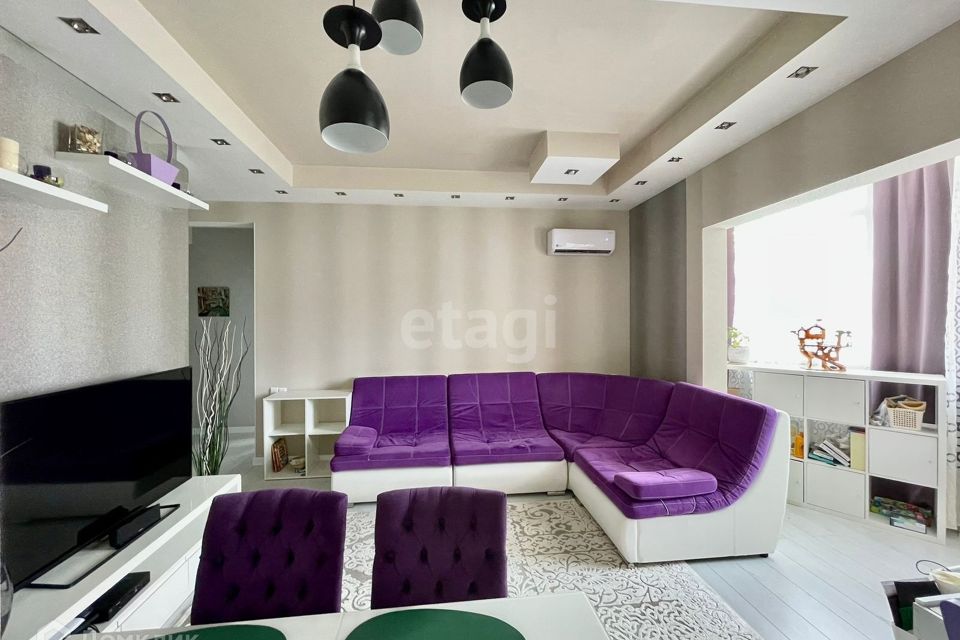 Продаётся 4-комнатная квартира, 120 м²