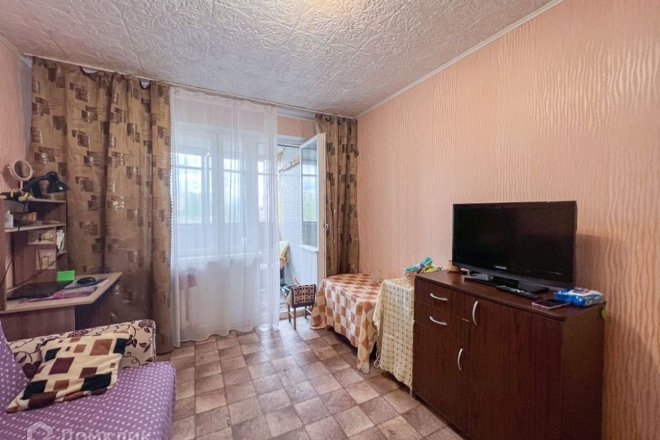 Продаётся комната в 3-комн. квартире, 15 м²