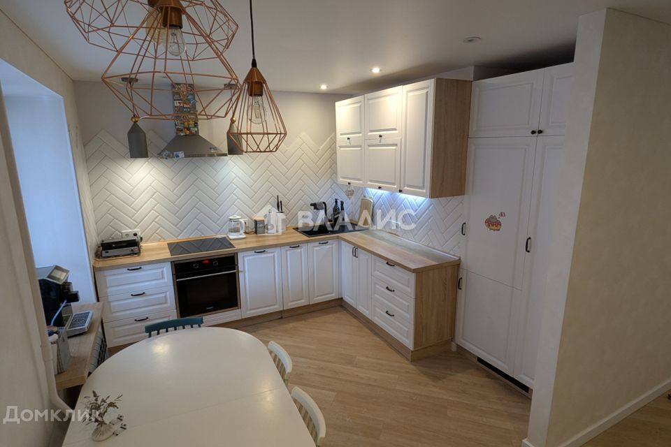 Продаётся 2-комнатная квартира, 70.4 м²