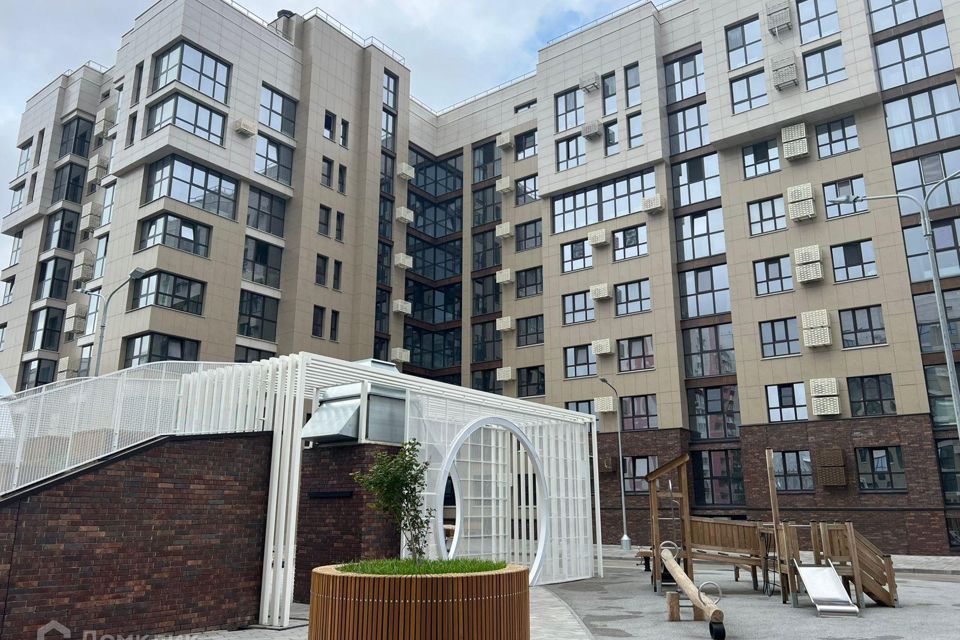 Продаётся 1-комнатная квартира, 43 м²