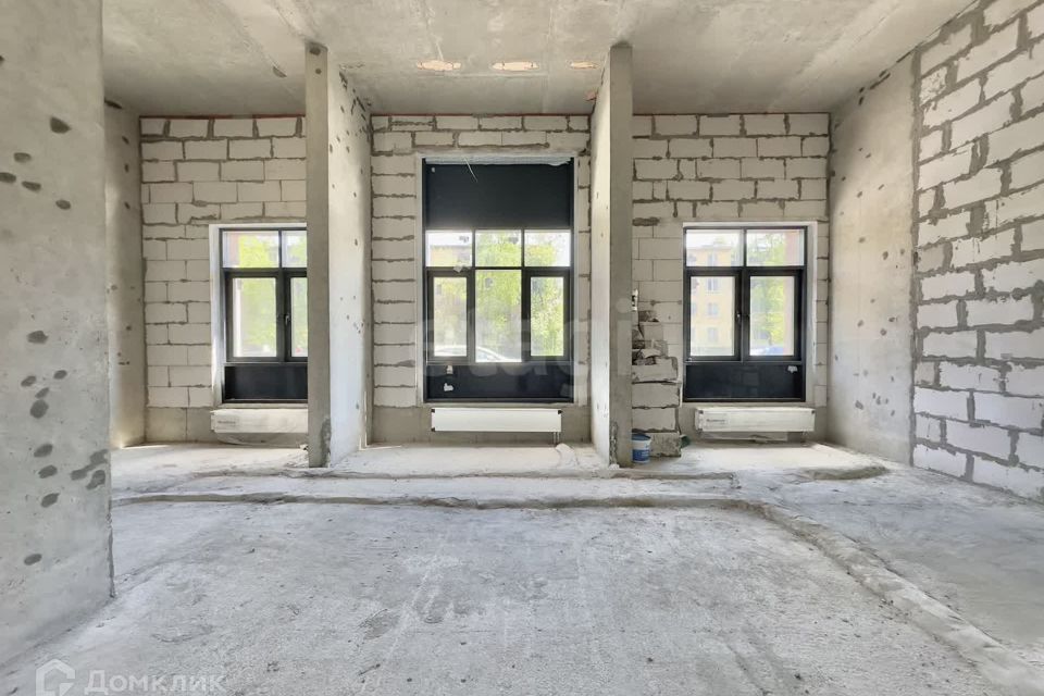 Продаётся 3-комнатная квартира, 100 м²