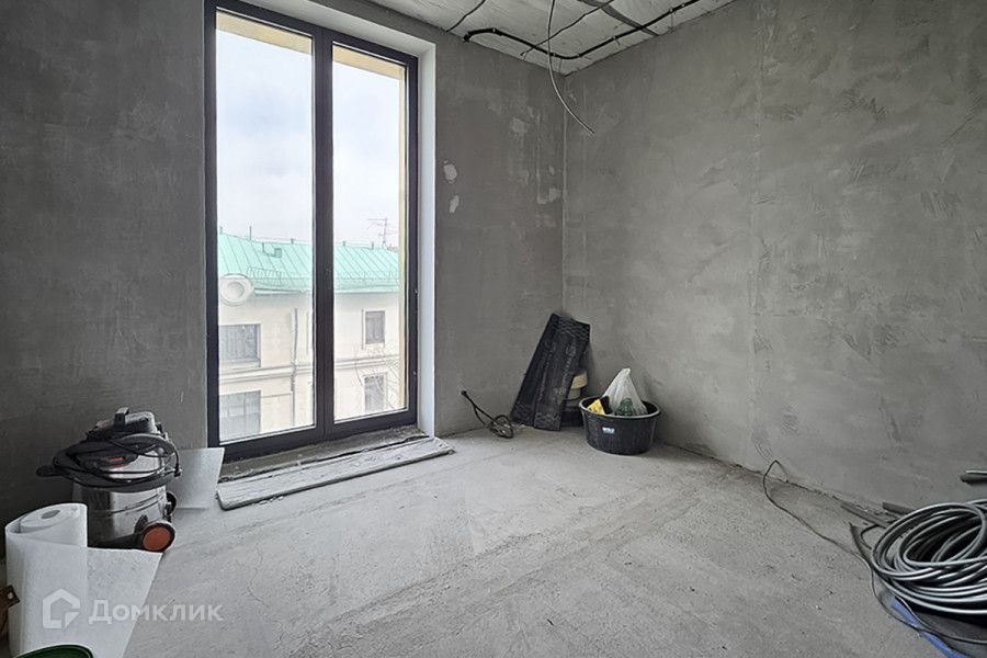 Продаётся 6-комнатная квартира, 290 м²