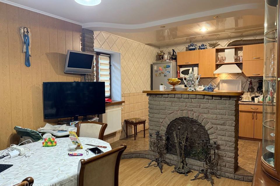 Продаётся 2-этажный дом, 154 м²