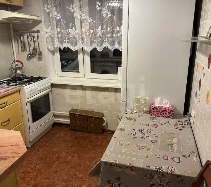 Продаётся 3-комнатная квартира, 57.8 м²
