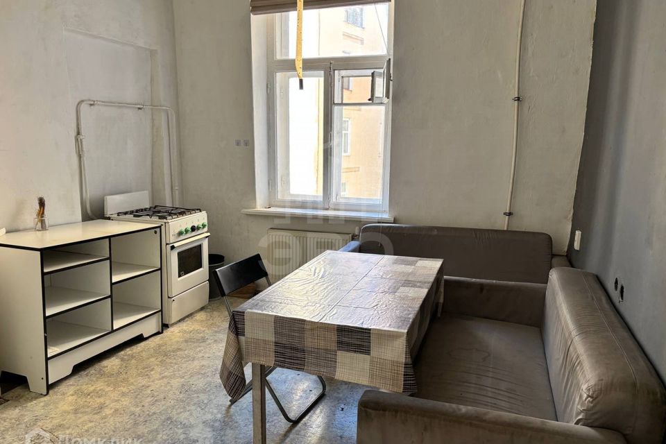 Продаётся 4-комнатная квартира, 140.5 м²