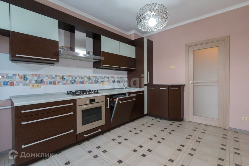 Продаётся 3-комнатная квартира, 93 м²