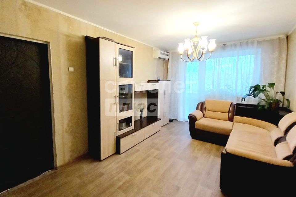 Продаётся 3-комнатная квартира, 59.7 м²