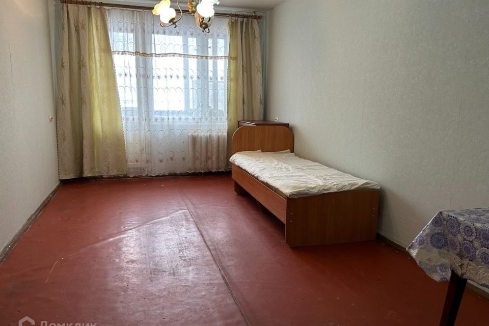 Продаётся комната в 1-комн. квартире, 32 м²
