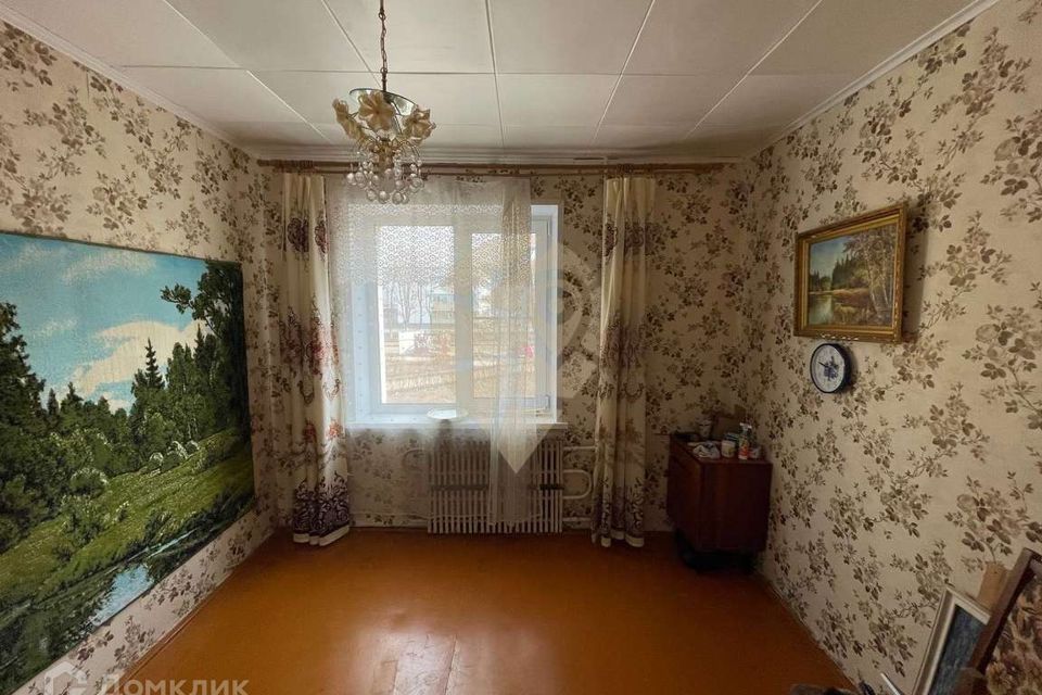 Продаётся 4-комнатная квартира, 60.3 м²