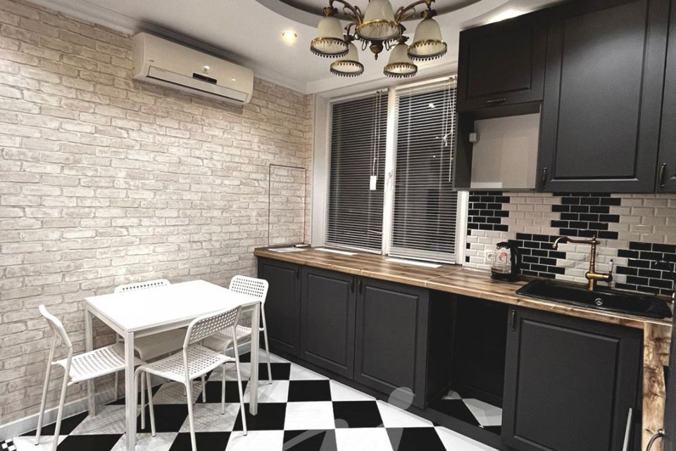 Сдаётся 3-комнатная квартира, 60.8 м²
