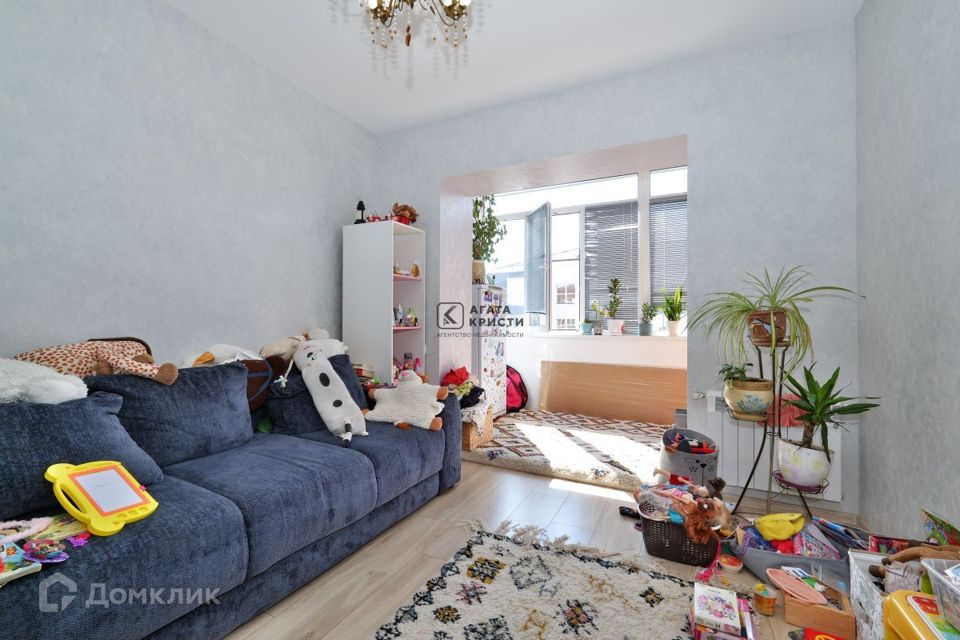 Продаётся 1-комнатная квартира, 43.3 м²