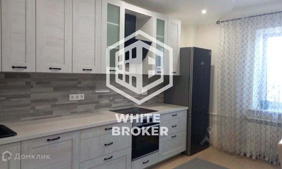 Продаётся 3-комнатная квартира, 120 м²