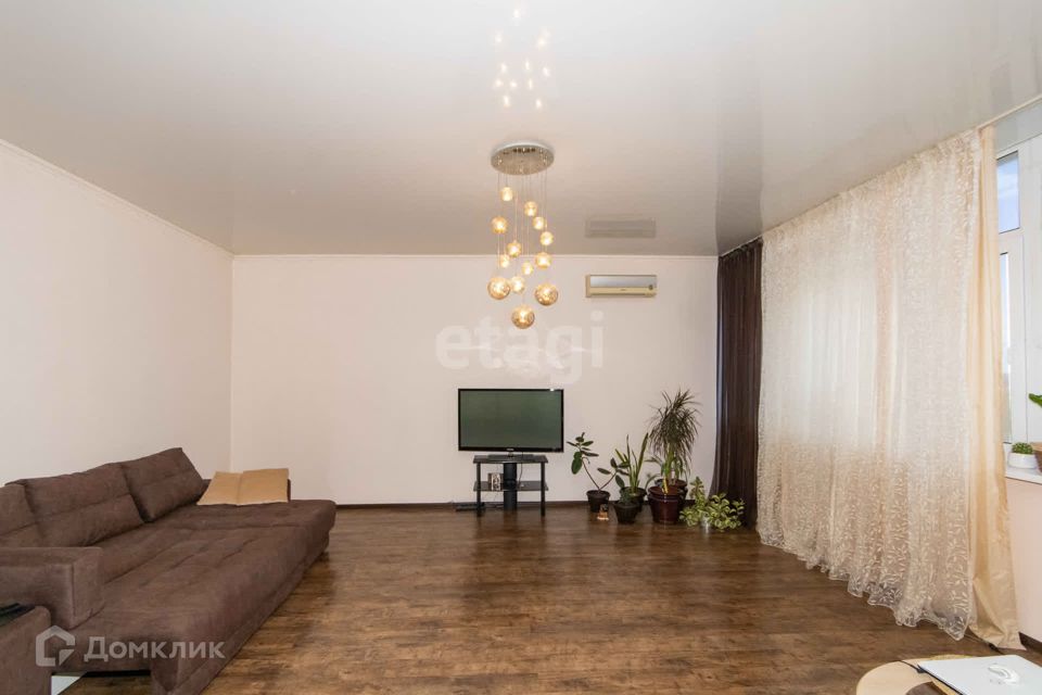 Продаётся 2-комнатная квартира, 94.4 м²