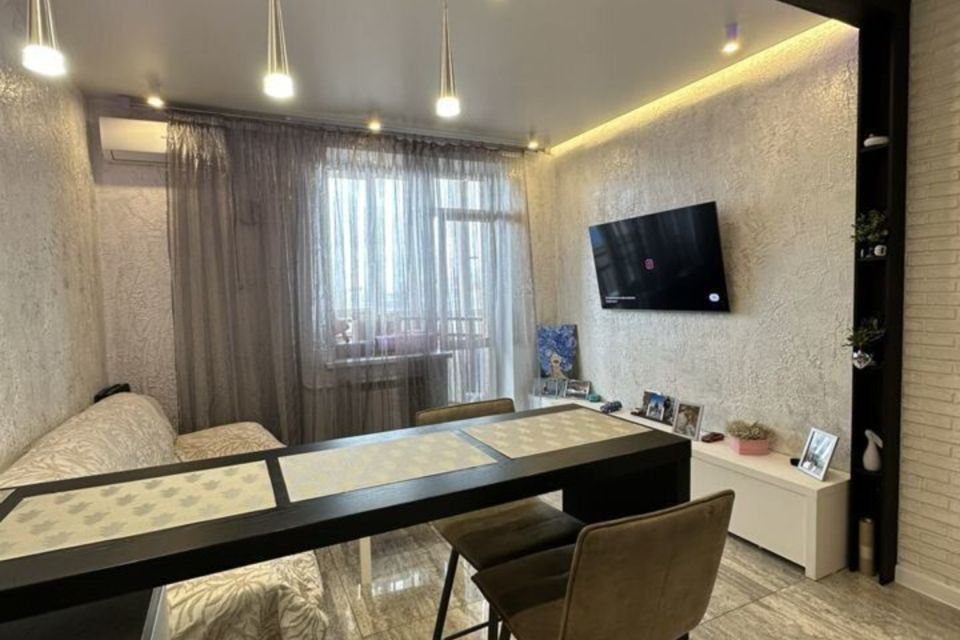 Продаётся 1-комнатная квартира, 43 м²