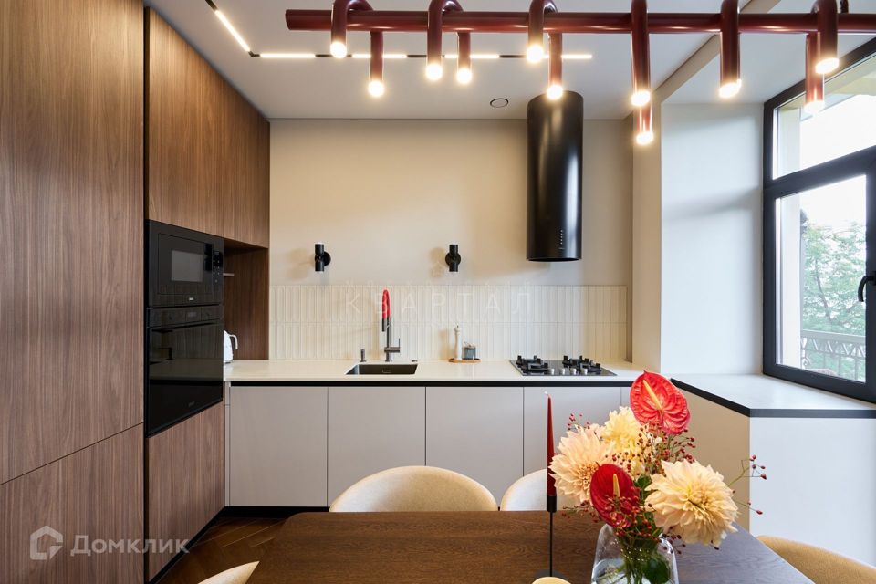 Продаётся 2-комнатная квартира, 63.2 м²