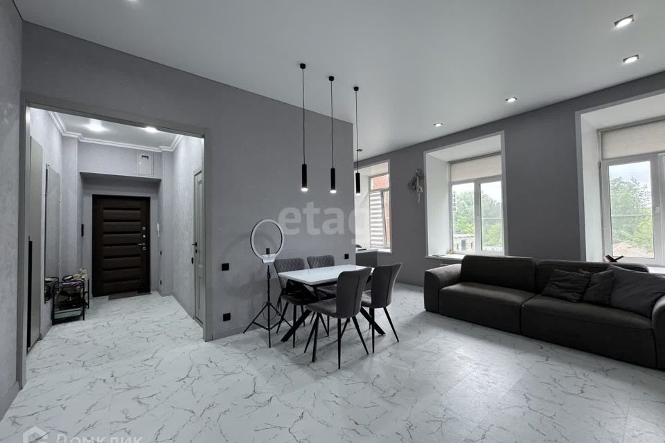 Продаётся 2-комнатная квартира, 59.6 м²