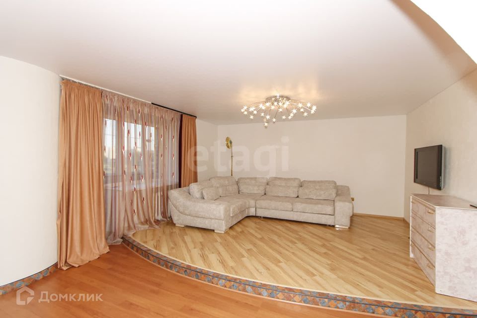 Сдаётся 2-комнатная квартира, 98 м²