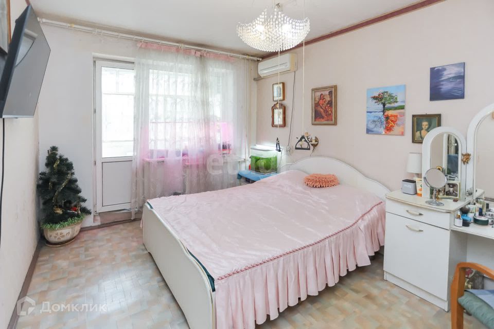 Продаётся 4-комнатная квартира, 92.5 м²