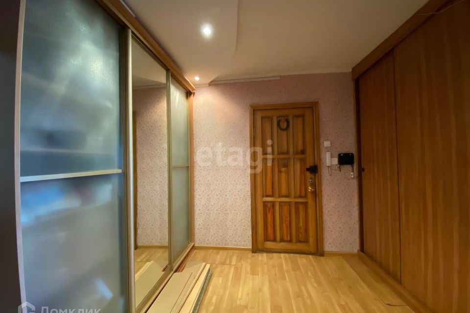 Продаётся 3-комнатная квартира, 69.8 м²