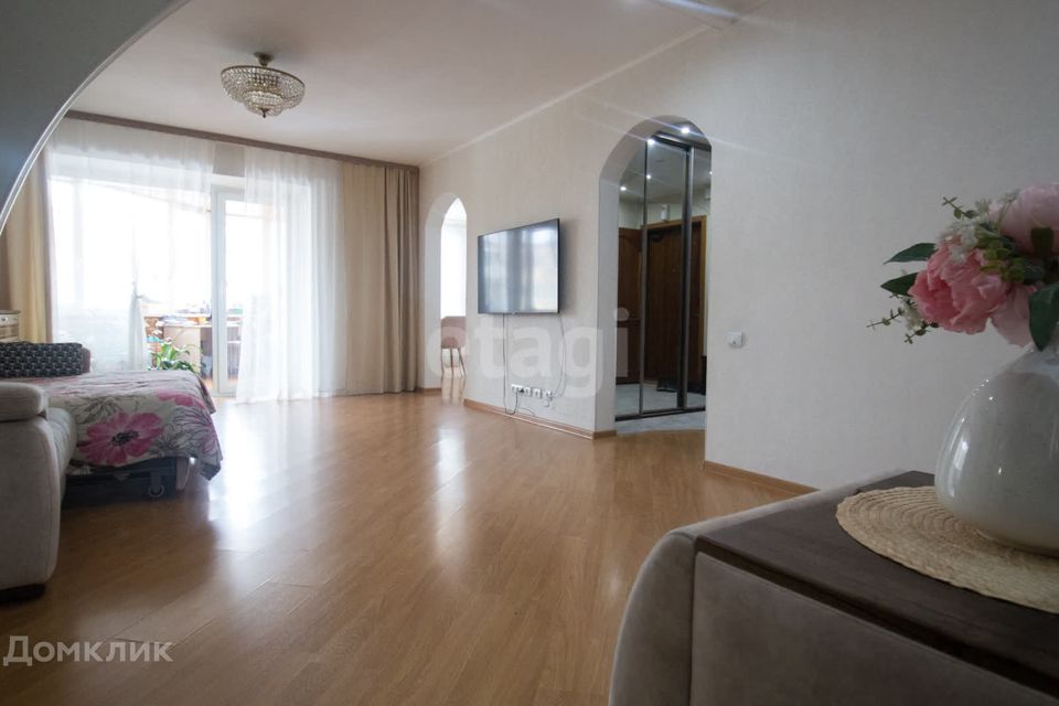 Продаётся 3-комнатная квартира, 97 м²