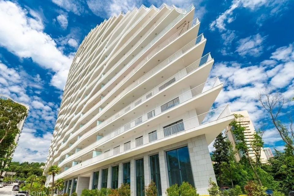 Продаётся 4-комнатная квартира, 260 м²