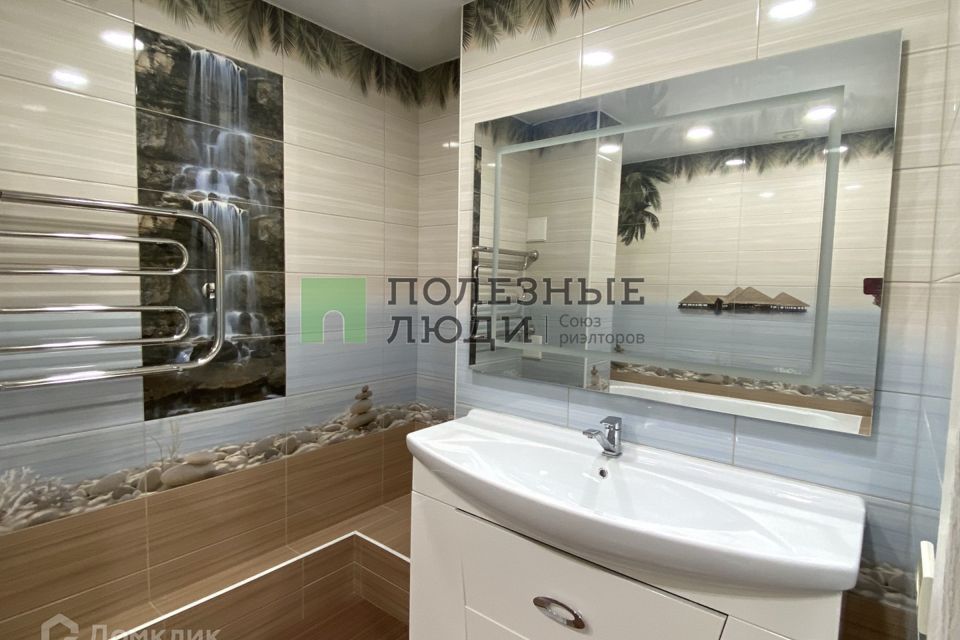 Продаётся 2-комнатная квартира, 71.9 м²