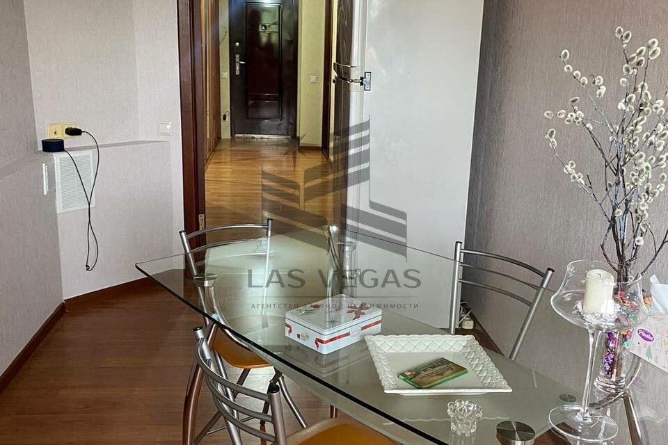 Сдаётся 2-комнатная квартира, 52 м²