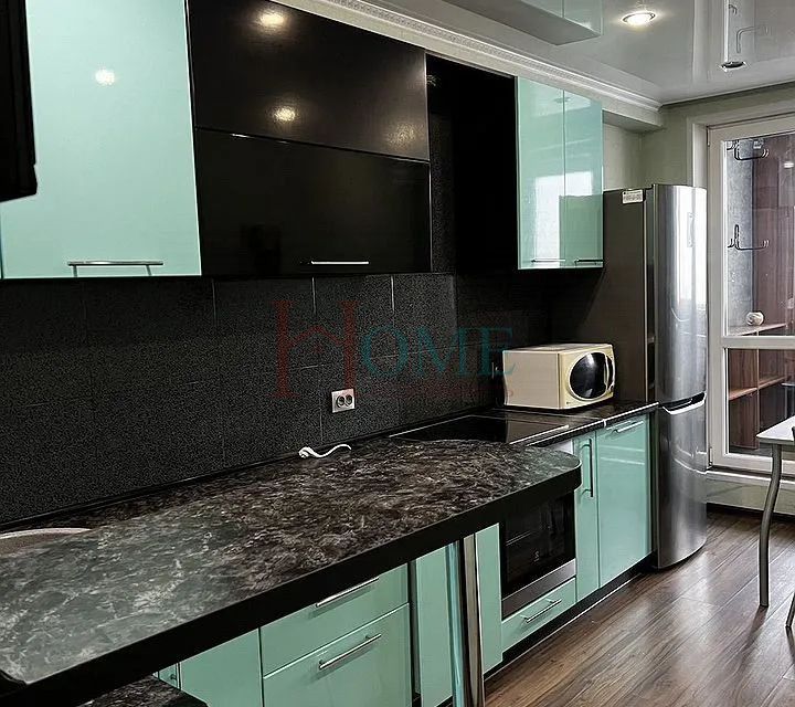 Сдаётся 2-комнатная квартира, 70 м²