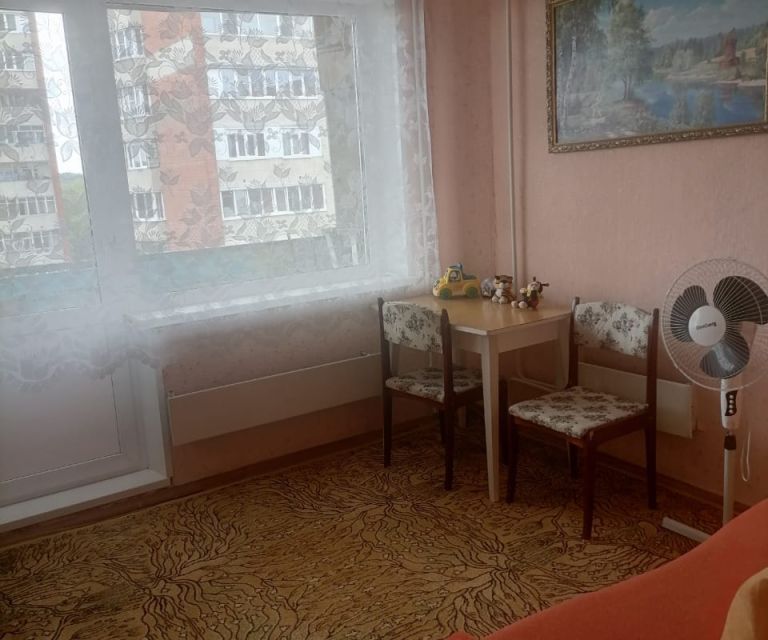 Продаётся 4-комнатная квартира, 58.8 м²