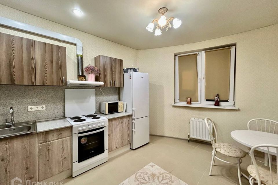 Продаётся 1-комнатная квартира, 37.7 м²