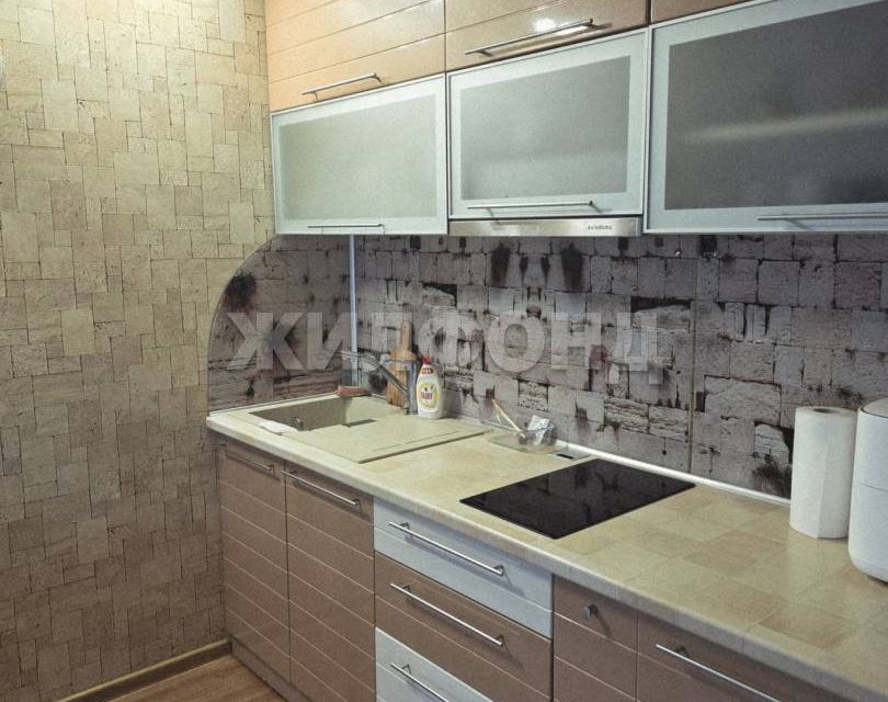 Продаётся 3-комнатная квартира, 60.2 м²