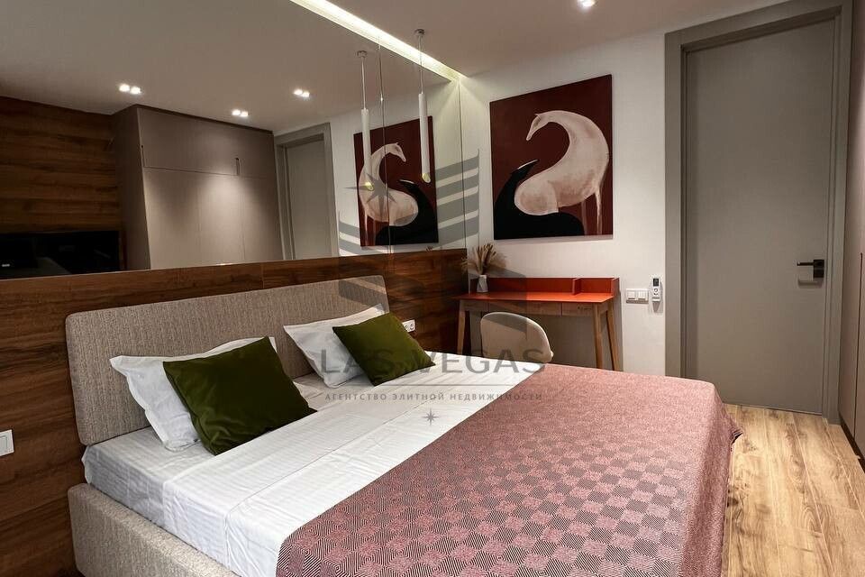 Сдаётся 2-комнатная квартира, 65 м²
