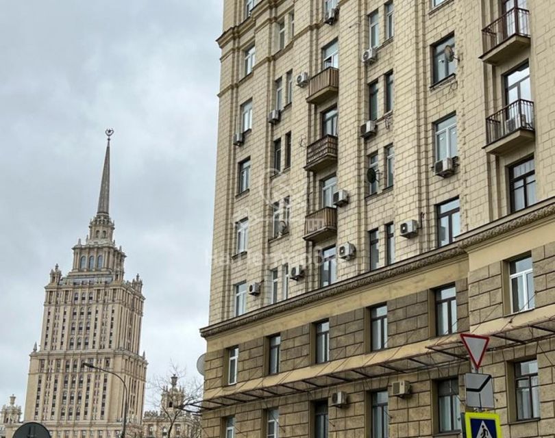 Сдаётся 2-комнатная квартира, 69 м²