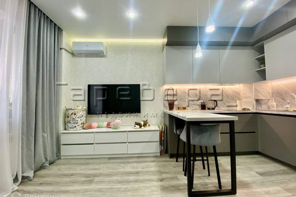 Продаётся 1-комнатная квартира, 38 м²