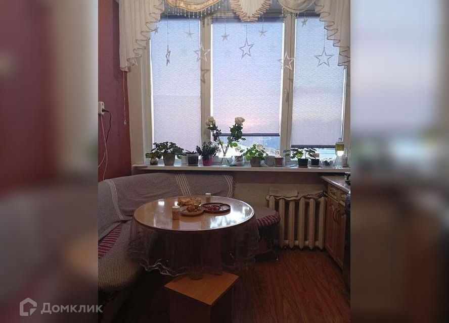 Продаётся 3-комнатная квартира, 65.5 м²