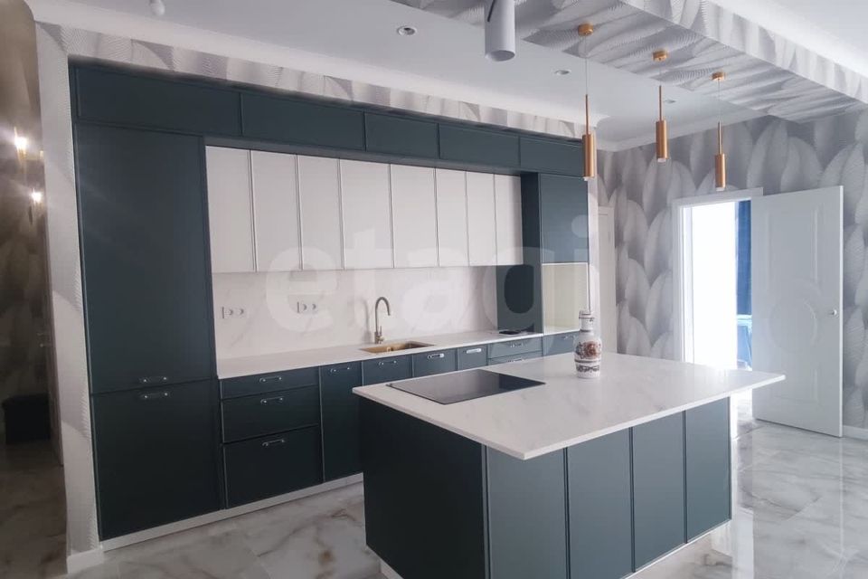Продаётся 2-комнатная квартира, 81.1 м²