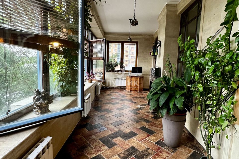 Продаётся 3-комнатная квартира, 119.4 м²
