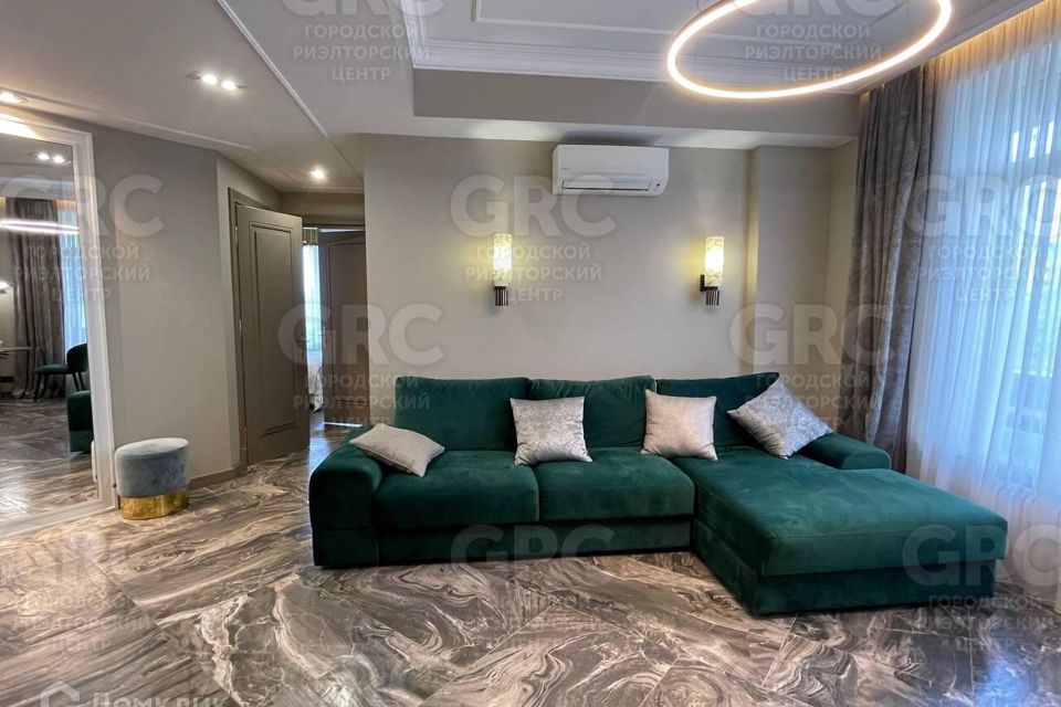 Продаётся 3-комнатная квартира, 125 м²
