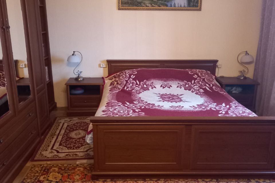 Продаётся 3-этажный дом, 260 м²