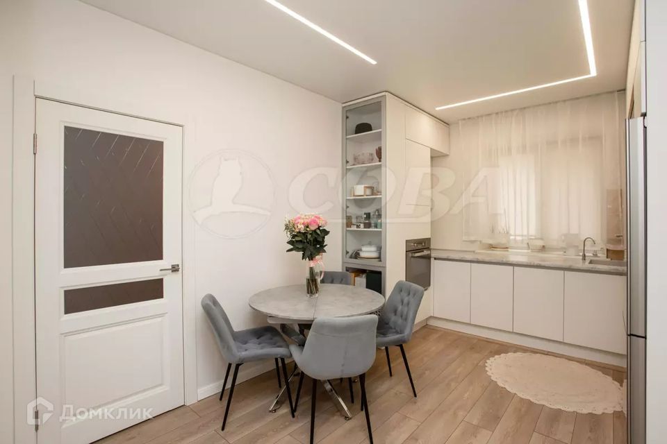 Продаётся 2-комнатная квартира, 65 м²