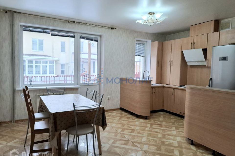 Продаётся 3-комнатная квартира, 65.5 м²