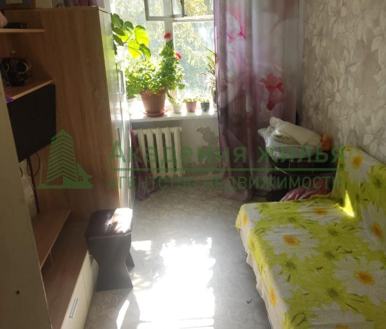 Продаётся 3-комнатная квартира, 57.9 м²