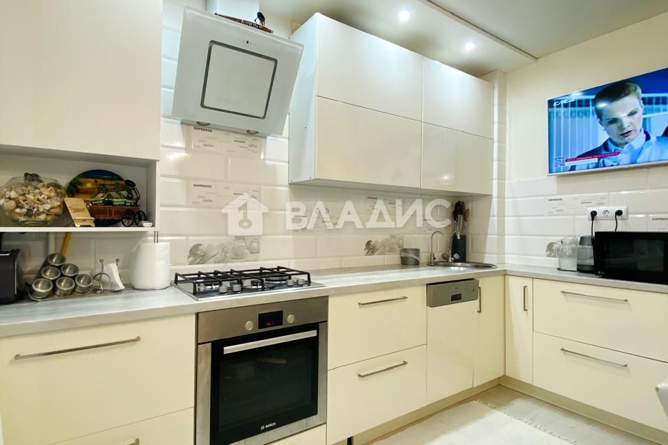 Продаётся 3-комнатная квартира, 63.8 м²