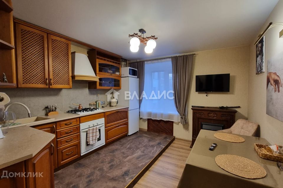 Продаётся 1-комнатная квартира, 43 м²