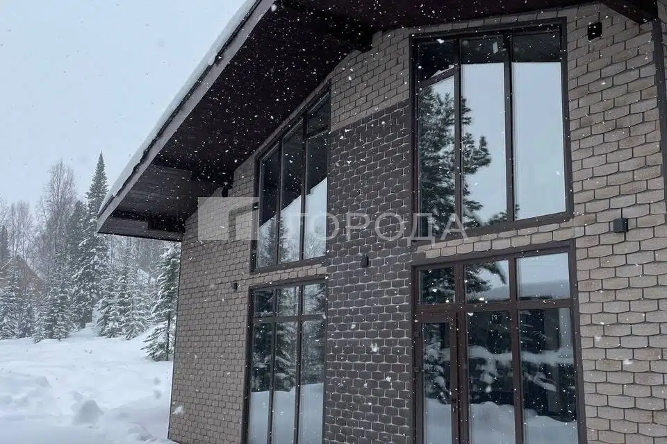 Продаётся 2-этажный дом, 208 м²