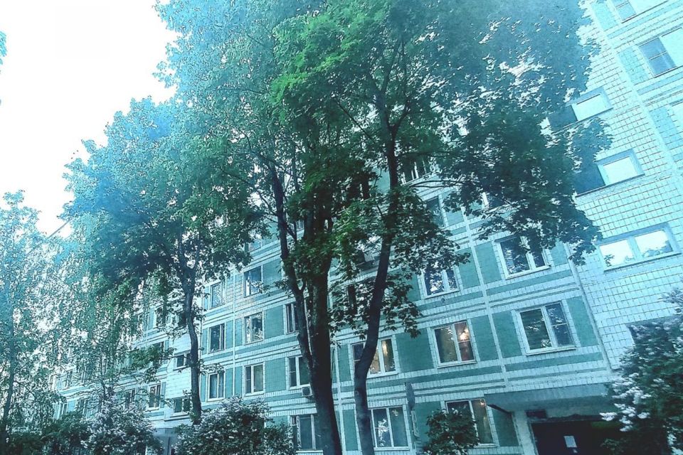 Продаётся 4-комнатная квартира, 62.7 м²